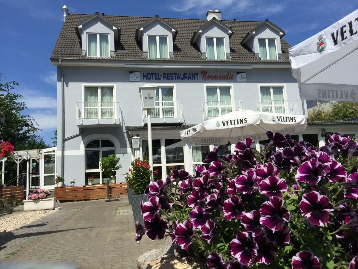 Hotel Restaurant Normandie Schildow Esterno foto