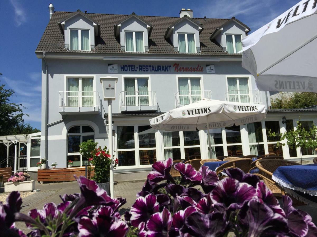 Hotel Restaurant Normandie Schildow Esterno foto