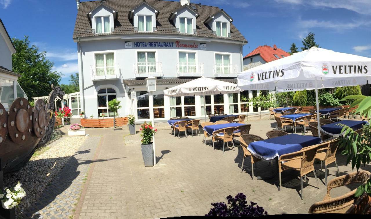 Hotel Restaurant Normandie Schildow Esterno foto